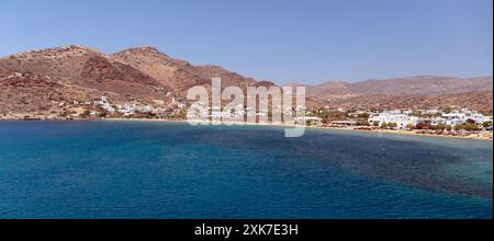 Plage de Gialos sur l'île d'iOS, Cyclades, Grèce Banque D'Images