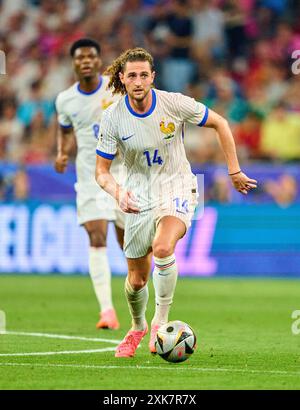 Adrien Rabiot, FRA 14 dans le match de demi-finale ESPAGNE - FRANCE 2-1 des Championnats d'Europe de l'UEFA 2024 le 9 juillet 2024 à Munich, Allemagne. Photographe : Peter Schatz Banque D'Images