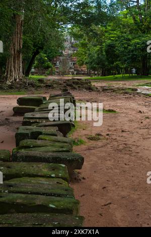 Phimeanakas ( Prasat Phimean Akas, 'temple céleste') ou Vimeanakas (Khmer : Prasat Vimean Akas) à Angkor, Cambodge, est un temple hindou dans le Khleang Banque D'Images