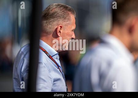 Mogyorod, Hongrie, 21 juillet 2024, Jos Verstappen, le père de Max Verstappen assiste au jour de la course, 13e manche du championnat de formule 1 2024. Crédit : Michael Potts/Alamy Live News Banque D'Images