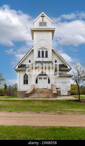 La façade de l'église luthérienne norvégienne du comté de McHenry 1906 dans la ville de Balfour, Dakota du Nord. Le premier culte a eu lieu dans l'église sur Banque D'Images