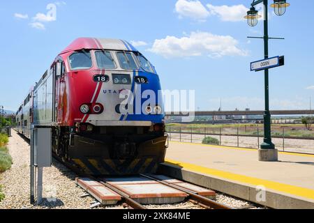 Ogden, UT, États-Unis - 10 juin 2024 ; Utah transit Authority Front Runner train de banlieue à la gare d'Ogden Banque D'Images