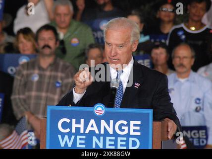 Henderson, États-Unis d'Amérique. 15 novembre 2007. HENDERSON- NV - OCTOBRE 17 : le sénateur américain Joe Biden (D-DE) AU rassemblement d'Obama. Le 17 octobre 2008 à Henderson, Nevada. Personnes: Joe Biden crédit: Storms Media Group/Alay Live News Banque D'Images