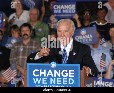 Henderson, États-Unis d'Amérique. 15 novembre 2007. HENDERSON- NV - OCTOBRE 17 : le sénateur américain Joe Biden (D-DE) AU rassemblement d'Obama. Le 17 octobre 2008 à Henderson, Nevada. Personnes: Joe Biden crédit: Storms Media Group/Alay Live News Banque D'Images