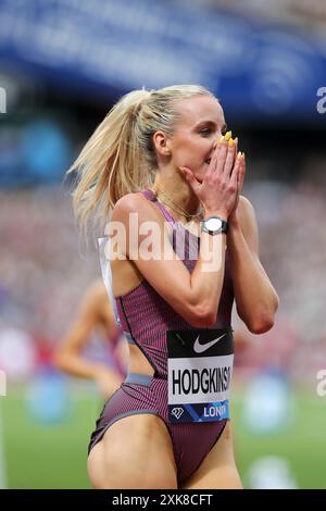 Keely HODGKINSON (Grande-Bretagne) après avoir remporté la finale du 800 m féminin en 2024, IAAF Diamond League, London Stadium, Queen Elizabeth Olympic Park, Stratford, Londres, Royaume-Uni. Banque D'Images