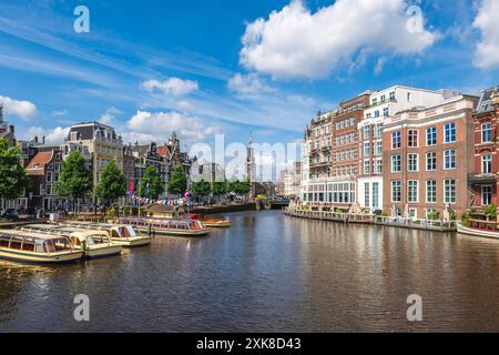Le Munttoren ou Munt, est la tour de la monnaie située sur la place Muntplein à Amsterdam, aux pays-Bas Banque D'Images