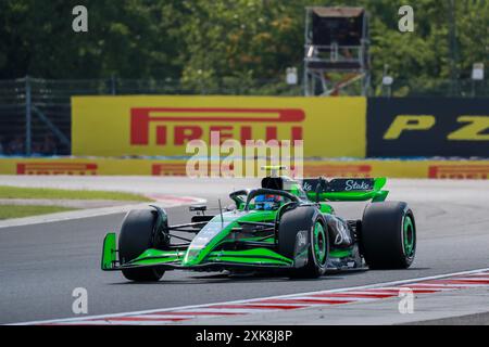 Budapest, Hongrie. 21 juillet 2024. Zhou Guanyu, pilote chinois de Kick Sauber, participe au Grand Prix de Hongrie de formule 1 à Budapest, Hongrie, le 21 juillet 2024. Crédit : Qian Jun/Xinhua/Alamy Live News Banque D'Images