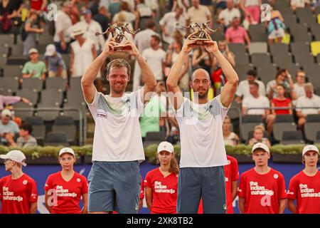 Hambourg, Hambourg, Allemagne. 21 juillet 2024. Kevin Krawietz (GER), Tim Puetz (GER) avec des trophées lors de l'OPEN DE HAMBOURG - ATP500, Tennis masculin (crédit image : © Mathias Schulz/ZUMA Press Wire) USAGE ÉDITORIAL SEULEMENT! Non destiné à UN USAGE commercial ! Crédit : ZUMA Press, Inc/Alamy Live News Banque D'Images