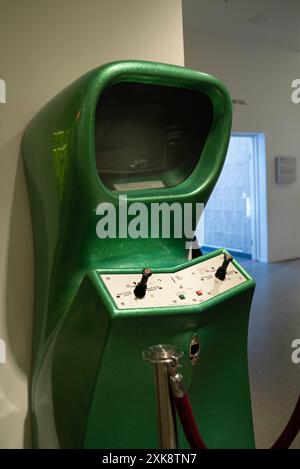 Berlin-Mitte Themenbild - Computer Space im Computerspielemuseum Berlin, 06.07.2024 Themenbild - Computerspielemuseum Berlin, 06.07.2024 Arcade-Automat Computer Space im Computerspielemuseum Berlin *** Berlin Mitte image thématique espace informatique dans le Computer Games Museum Berlin, 06 07 2024 image thématique espace informatique dans le Computer Games Museum Berlin, 06 07 2024 Arcade machine espace informatique dans le Computer Games Museum Berlin Copyright : xEibner-Pressefoto/JonasxLohrmannx EP JLN Banque D'Images