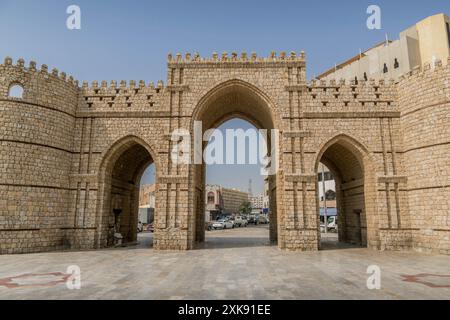 Bab Makkah, une vieille porte historique et point de repère touristique, dans le centre-ville de Djeddah (Jiddah), Arabie Saoudite dans le Middle Eat. Banque D'Images