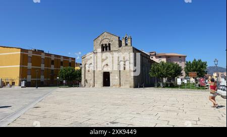 Olbia, Italie, 6 août 2021. Un aperçu de la basilique de San Simplicio dans le centre historique de la ville un jour d'été. Banque D'Images