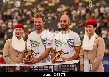 Hambourg, Hambourg, Allemagne. 21 juillet 2024. Kevin Krawietz (GER), Tim Puetz (GER) avec des trophées lors de l'OPEN DE HAMBOURG - ATP500, Tennis masculin (crédit image : © Mathias Schulz/ZUMA Press Wire) USAGE ÉDITORIAL SEULEMENT! Non destiné à UN USAGE commercial ! Crédit : ZUMA Press, Inc/Alamy Live News Banque D'Images