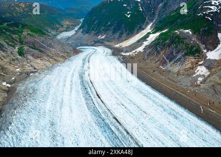 Vue par drone du glacier Salmon dans la forêt nationale des Tongas Banque D'Images