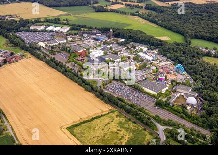 Luftbild, Movie Park Allemagne Übersicht, Wiesen und Felder, Kirchhellen-Nord-Ost, Bottrop, Ruhrgebiet, Nordrhein-Westfalen, Deutschland ACHTUNGxMINDESTHONORARx60xEURO *** vue aérienne, Movie Park Allemagne vue d'ensemble, prairies et champs, Kirchhellen Nord est, Bottrop, Ruhr area, Rhénanie du Nord-Westphalie, Allemagne ATTENTIONxMINDESTHONORARx60xEURO Banque D'Images