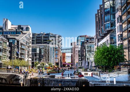 Aker Brygge vie quotidienne à Oslo, Norvège Banque D'Images