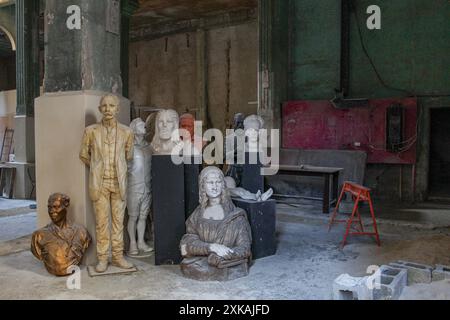 Activité commerciale à Cuba (année 2019), magasin de sculpture à la Havane Banque D'Images