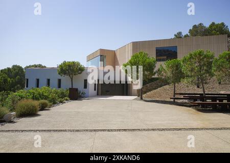 Roses, Espagne - 20 juillet 2024 : restaurant et musée El Bulli, Cala Montjoi, Costa Brava Banque D'Images