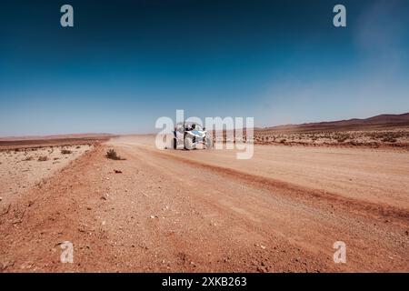 Le Maroc offre des paysages variés, des riads historiques et des panoramas spectaculaires sur le désert profitez de promenades à dos de chameau dans le Sahara et explorez des villes animées et des riad Banque D'Images