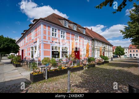 Maisons historiques typiques à colombages à Angermuende, Uckermark, Brandebourg, Allemagne, Europe Banque D'Images