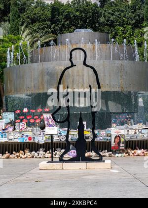 La statue de l'homme disparu au centre Dizengoff, tel Aviv, Israël Banque D'Images