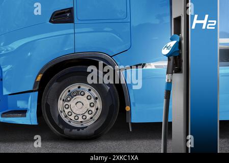 Un semi-camion à pile à combustible à hydrogène à côté d'une station-service. Concept de véhicule utilitaire écologique.. Banque D'Images