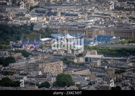 Paris, France - 07 22 2024 : Jeux Olympiques Paris 2024. Vue des installations du site olympique pour Basketball, Breaking, cyclisme BMX Freestyle, Skateboardi Banque D'Images