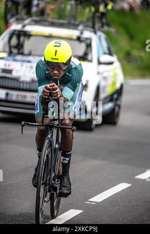 Biniam GIRMAY d'INTERMARCHÉ - WANTY cyclisme dans le Tour de France étape 7 TT (contre-la-montre), entre nuits-Saints-Georges et Gevrey-Chamertain, 05/07/24. Banque D'Images