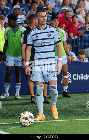 20 juillet 2024 : milieu de terrain du Sporting Kansas City Erik Thommy (26 ans) lors d'un match contre Louis City SC au Childrens Mercy Park à Kansas City, Kansas. David Smith/CSM Banque D'Images