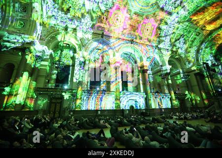 Illumination,Un spectacle son et lumière,lumière,dramatique,événement,touriste,attraction,jouer,Vivaldi,four Seasons,musique,St Georges Hall, Liverpool,Angleterre,Royaume-Uni, Banque D'Images