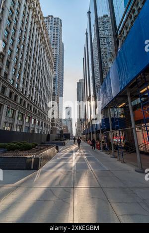 Chicago, il, États-Unis - mars 2019 : promenade l'après-midi sur la Plaza of the Americas Banque D'Images