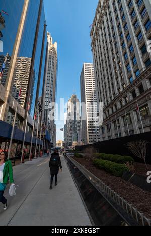 Chicago, il, États-Unis - mars 2019 : promenade l'après-midi sur la Plaza of the Americas Banque D'Images