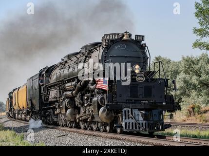 Machine à vapeur Union Pacific Big Boy 4014 fonctionnant à Deweyville, Utah. Banque D'Images