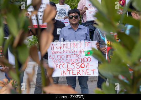 Rome, Italie. 22 juillet 2024. Manifestation devant le siège du Ministère des Affaires étrangères à Rome organisée par des représentants de la communauté bangladaise (image crédit : © Matteo Nardone/Pacific Press via ZUMA Press Wire) USAGE ÉDITORIAL SEULEMENT! Non destiné à UN USAGE commercial ! Banque D'Images