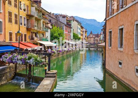 Paysage urbain de la vieille ville d'Annecy, France. Banque D'Images