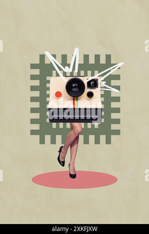 Image créative rétro de collage magazine 3d de la caméra photo marchant les jambes minces de dame isolé fond de couleur verte Banque D'Images