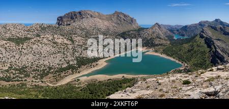 Réservoir Cuber en face de Puig Major de son Torrella, Fornalutx - Escorca, zone naturelle de la Serra de Tramuntana., Majorque, Îles Baléares, Espagne. Banque D'Images