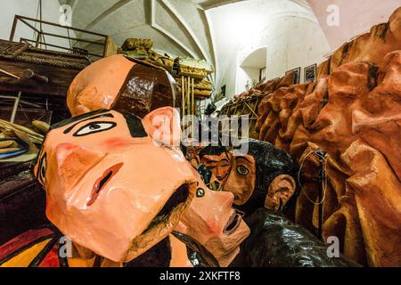 Atelier de masques et géants, église du couvent de la Merced, Ultrabarroco guatemalteco, siècle XVI, Antigua Guatemala, département de Sacatepéquez, Guatemala. Banque D'Images