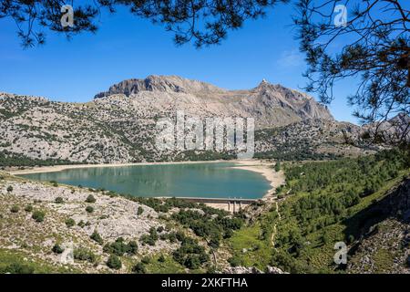 Réservoir Cuber en face de Puig Major de son Torrella, Fornalutx - Escorca, zone naturelle de la Serra de Tramuntana., Majorque, Îles Baléares, Espagne. Banque D'Images