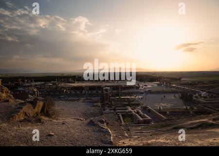 Ruines de l'ancienne ville de Persépolis, capitale du premier Empire perse d'environ 500 av. J.-C. et site mondial de l'UNESCO au nord-est de Shiraz, Iran Banque D'Images