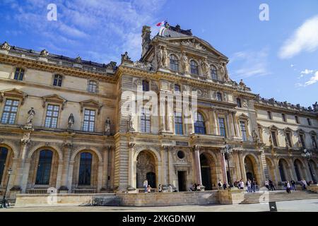 Paris, France. 20 octobre 2022. Paris, France, 20 octobre 2022 : Musée national d'art Louvre (Musée du Louvre) dans la ville de Paris, France. (Daniela J. Porcelli/SPP) crédit : SPP Sport Press photo. /Alamy Live News Banque D'Images