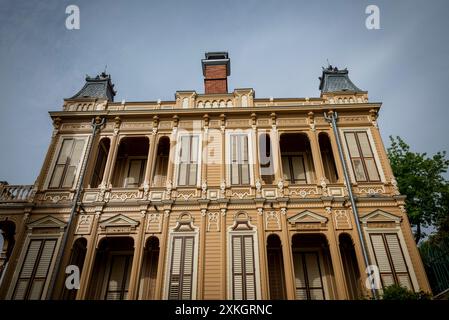 Manoir de l'époque ottomane, île de Buyukada, la plus grande des îles des Princes dans la mer de Marmara, près d'Istanbul, Turquie Banque D'Images