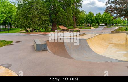 Skatepark vu à Saint-Die-des-Vosges, commune du département des Vosges, Grand est, nord-est de la France Banque D'Images