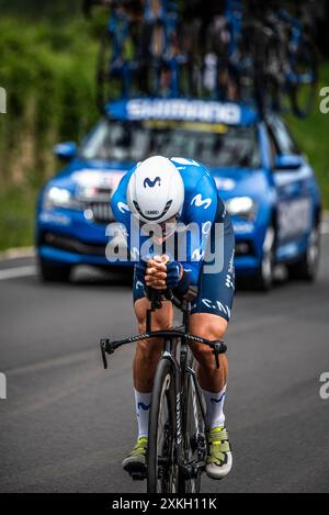 DAVIDE FORMOLO de l'ÉQUIPE MOVISTAR cycliste sur le Tour de France étape 7 TT, entre nuits-Saints-Georges et Gevrey-Chambertin, 05/07/24. Banque D'Images