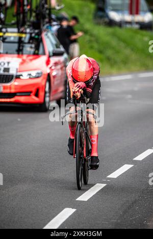 CARLOS RODRIGUEZ d'INEOS GRENADIERS cycliste sur le Tour de France étape 7 TT, entre nuits-Saints-Georges et Gevrey-Chambertain. 05/07/24. Banque D'Images