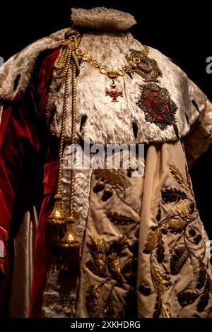 Robes royales européennes antiques médiévales Banque D'Images