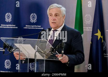 Roma, Italie. 23 juillet 2024. Il Ministro degli affari esteri Antonio Tajani in occasione dell'incontro tra i ministri degli esteri di Italia e Serbia tenutosi presso il Ministero degli affari esteri alla Farnesina a Roma, Martedì 23 Luglio 2024 (foto Mauro Scrobogna/LaPresse) le ministre des Affaires étrangères Antonio Tajani à l’occasion de la rencontre entre les ministres des Affaires étrangères de l’Italie et de la Serbie tenue au ministère des Affaires étrangères à la Farnesina à Rome, mardi 23 juillet 2024. (Photo de Mauro Scrobogna/LaPresse) crédit : LaPresse/Alamy Live News Banque D'Images