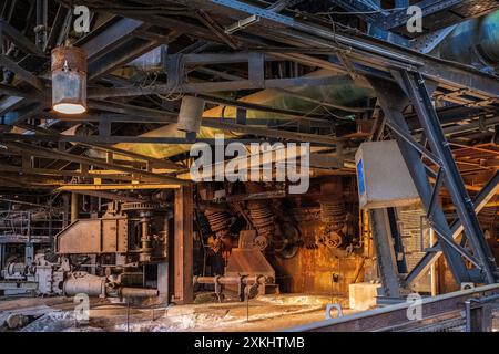 Vue des anciens fours de fusion de l'usine sidérurgique de Völklingen près de Saarbrücken, Allemagne Banque D'Images