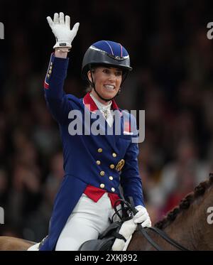 Photo du dossier datée du 14-12-2023 de Charlotte Dujardin, qui s'est retirée des Jeux Olympiques de Paris sur une vidéo montrant qu'elle a fait "une erreur de jugement" lors d'une séance d'entraînement, a annoncé dans un communiqué la triple championne olympique de dressage de Grande-Bretagne. Date d'émission : mardi 23 juillet 2024. Banque D'Images