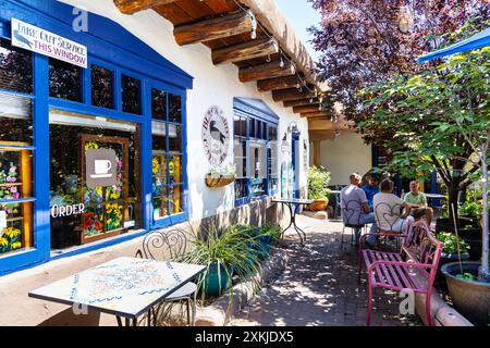 Extérieur de Black Bird Coffee House dans le marché de Pario, vieille ville, Albuquerque, Nouveau-Mexique, États-Unis Banque D'Images