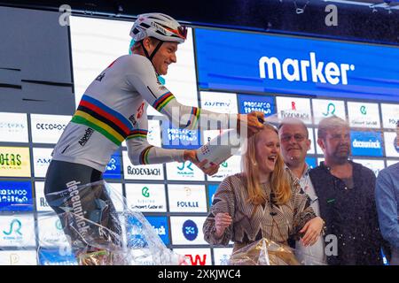 Roeselare, Belgique. 23 juillet 2024. L'épreuve cycliste 'Natourcritium Roeselare', mardi 23 juillet 2024 à Roeselare. Les « critériums » traditionnels sont des vitrines locales pour lesquelles sont invités principalement les cyclistes qui ont parcouru le Tour de France. BELGA PHOTO KURT DESPLENTER crédit : Belga News Agency/Alamy Live News Banque D'Images